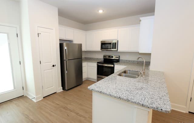 rental at 2203  Lynwood Bnd Unit 101 in San Antonio, TX — photo 4