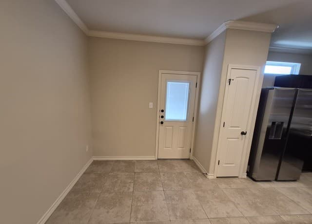 rental at 6406  Marcel Way Unit 103 in San Antonio, TX — photo 5
