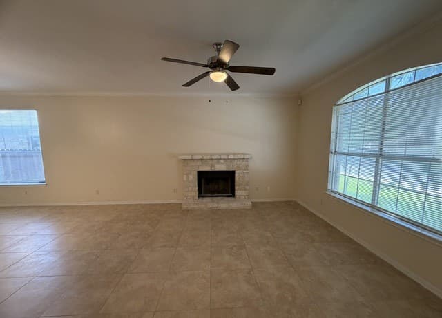 rental at 13123  Burgundy Pt in San Antonio, TX — photo 1