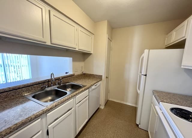 rental at 810  Station St Unit 4 in Converse, TX — photo 4