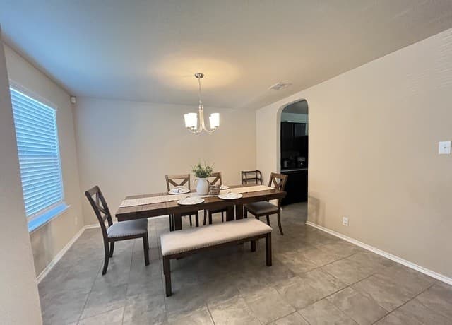 rental at 8919  Bowen Br in San Antonio, TX — photo 1