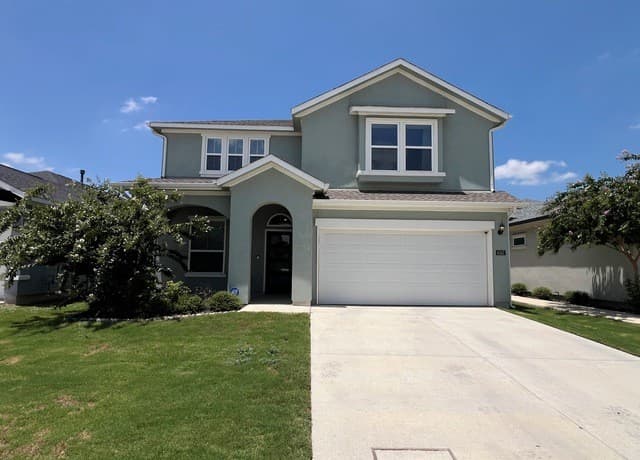 rental at 8347  Sunrise Gln in Schertz, TX — photo 1