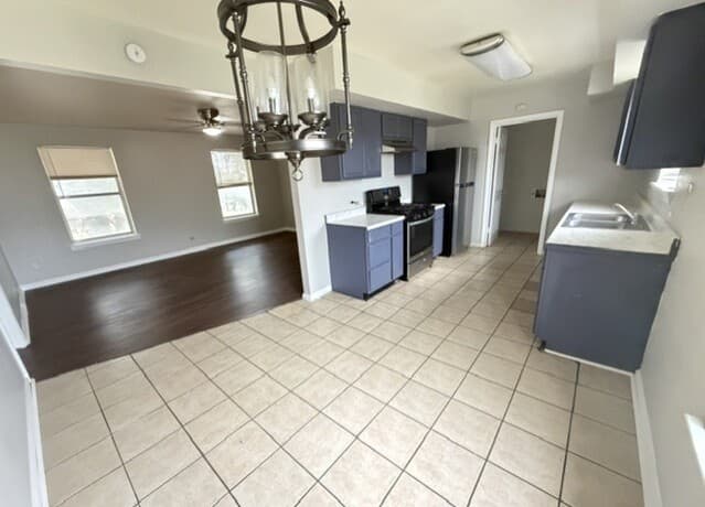rental at 313  Calgary Ave Unit C in San Antonio, TX — photo 1