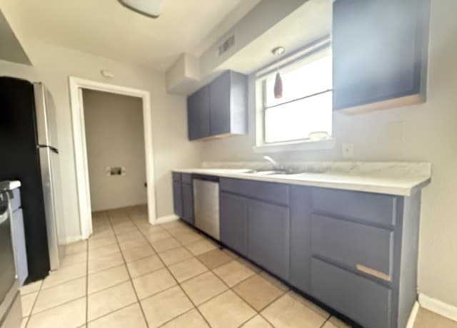 rental at 313  Calgary Ave Unit C in San Antonio, TX — photo 2