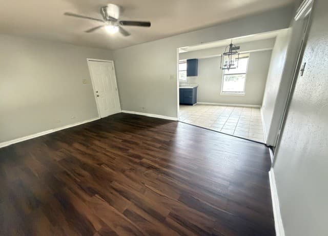 rental at 313  Calgary Ave Unit C in San Antonio, TX — photo 4