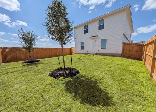 rental at 10520  Rainbow Frst in Converse, TX — photo 3