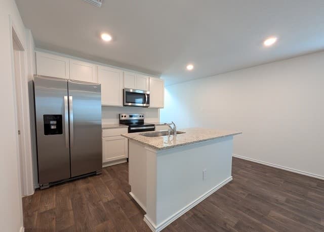 rental at 10520  Rainbow Frst in Converse, TX — photo 4