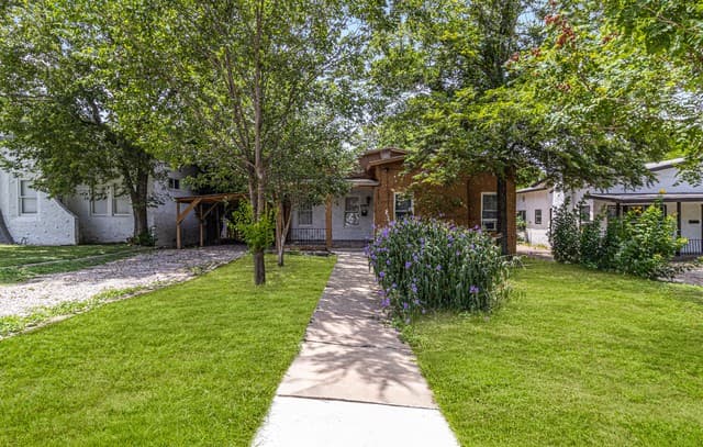 rental at 1434  Hicks Ave in San Antonio, TX — photo 1
