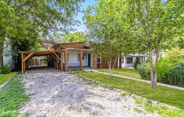 rental at 1434  Hicks Ave in San Antonio, TX — photo 2