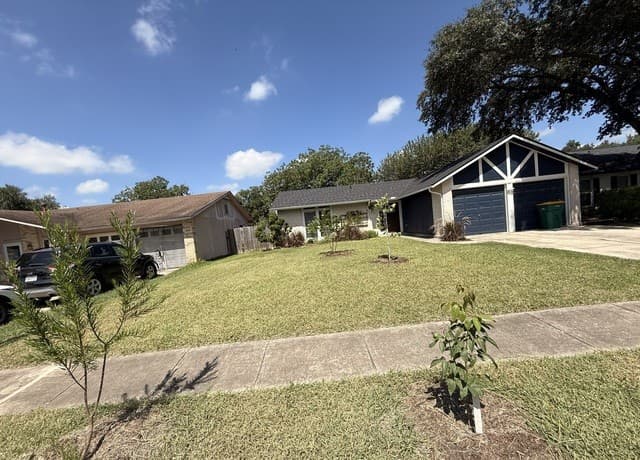 rental at 9919  Wagon Train in Converse, TX — photo 2