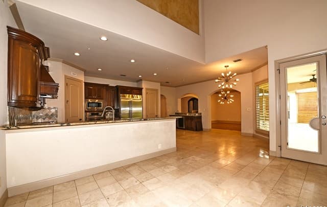 rental at 30  Stone Hill Ct in San Antonio, TX — photo 4
