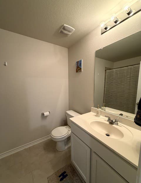 rental at 6811  Whisper Grv in San Antonio, TX — photo 5