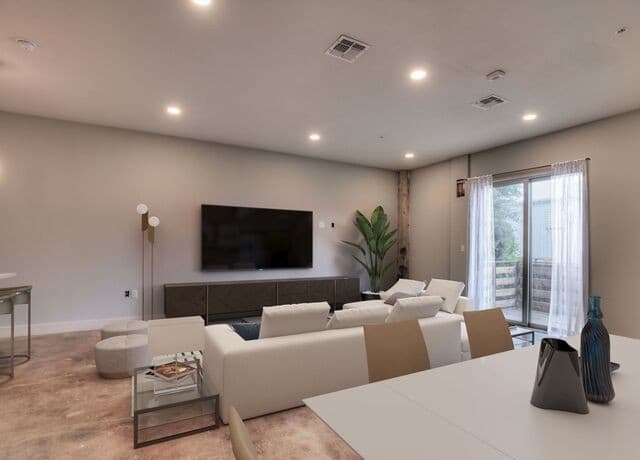 rental at 210 W Peden Unit 125 in San Antonio, TX — photo 3