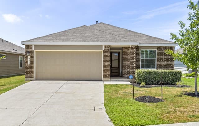 rental at 10674  Penelope Way in Converse, TX — photo 1
