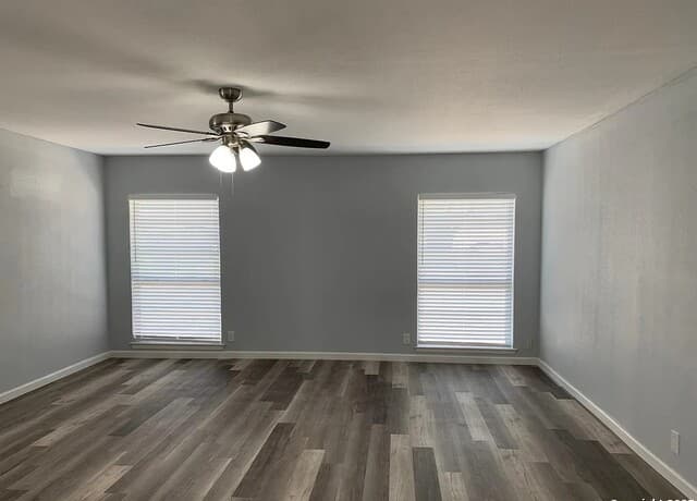rental at 5135  Tom Stafford Dr in Kirby, TX — photo 3
