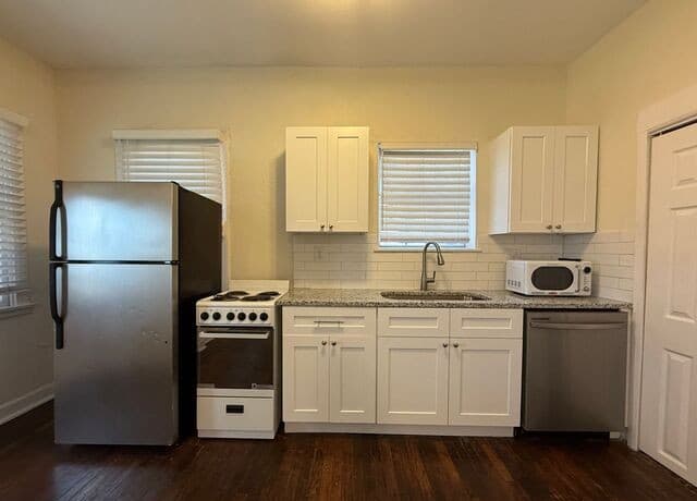 rental at 1344  Fulton Ave in San Antonio, TX — photo 5