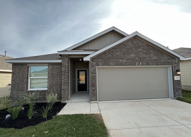 rental at 7010  Pail Place in San Antonio, TX — photo 1
