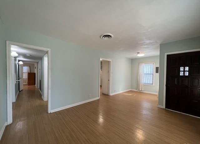 rental at 119  Mazzurana St in San Antonio, TX — photo 4