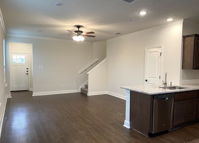rental at 2222  Sandlewood Cv Unit 101 in San Antonio, TX — photo 5