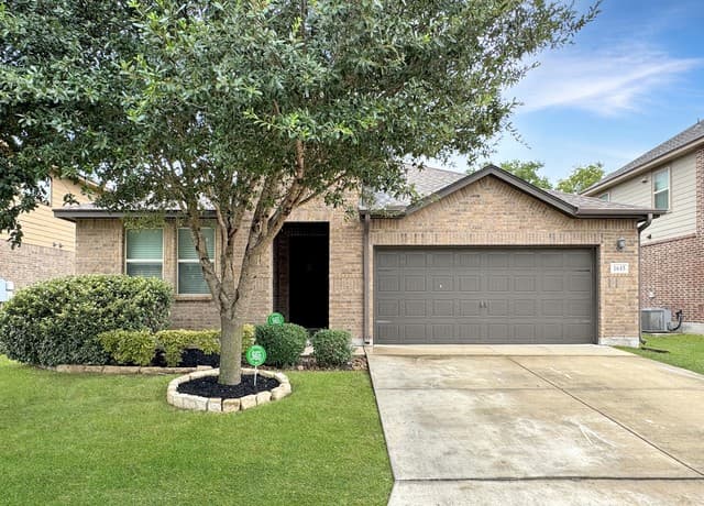 rental at 1615  Finland Palm in San Antonio, TX — photo 1