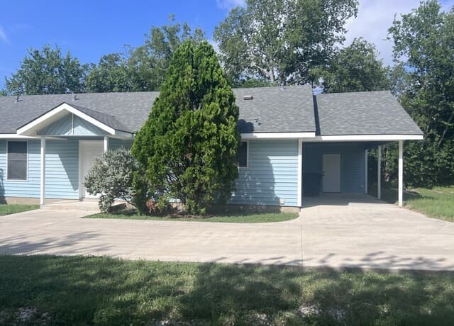 rental at 2244  Eastman Ave in New Braunfels, TX — photo 1
