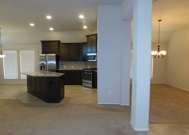 rental at 14507  Clydesdale Trail in San Antonio, TX — photo 3