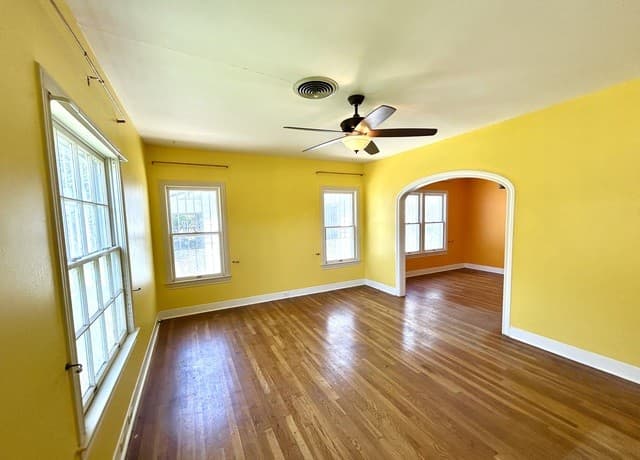 rental at 1627  Schley Ave in San Antonio, TX — photo 5