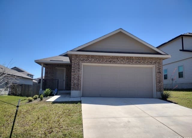 rental at 2024  Cassiopeia Bnd in San Antonio, TX — photo 1