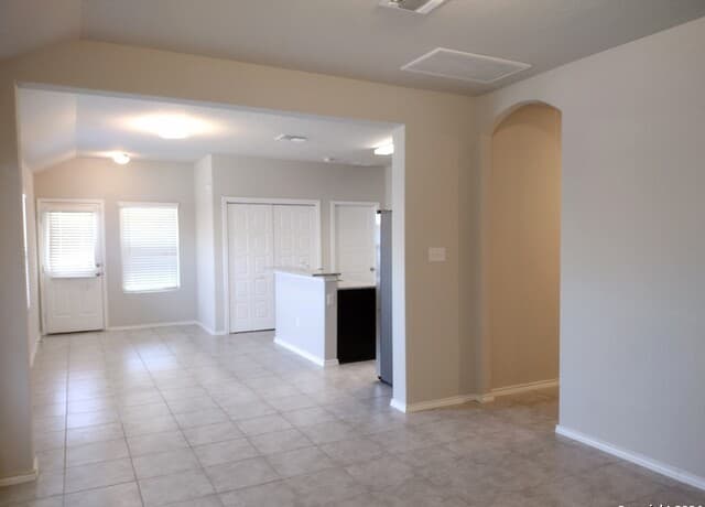 rental at 2024  Cassiopeia Bnd in San Antonio, TX — photo 5