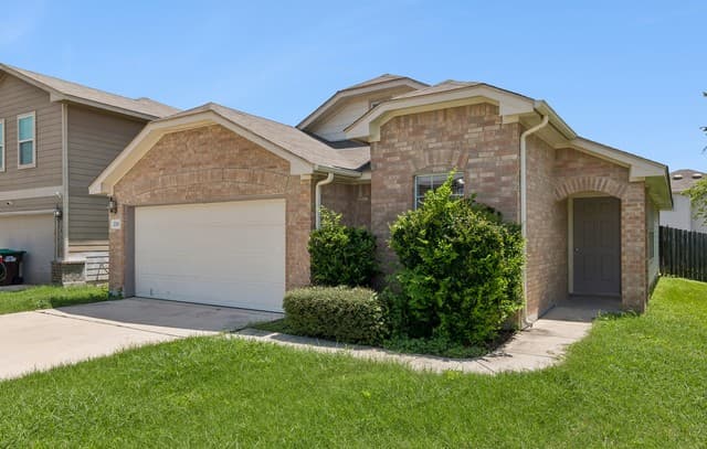 rental at 3318  Barrel Pass in San Antonio, TX — photo 2