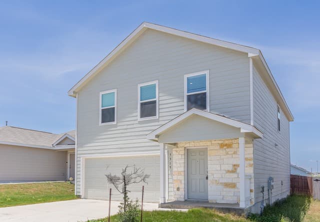 rental at 5319  Hornbeck in Converse, TX — photo 3