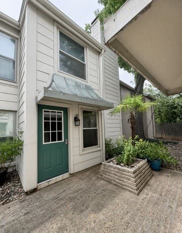 rental at 2300  Nacogdoches Unit #161-O in San Antonio, TX — photo 1