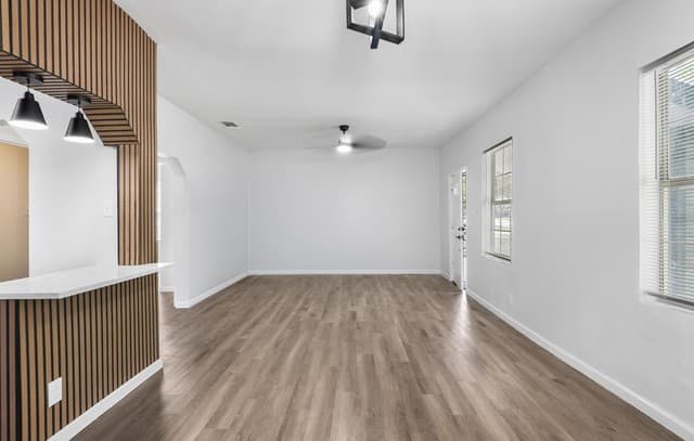 rental at 1029  Fulton Ave in San Antonio, TX — photo 5