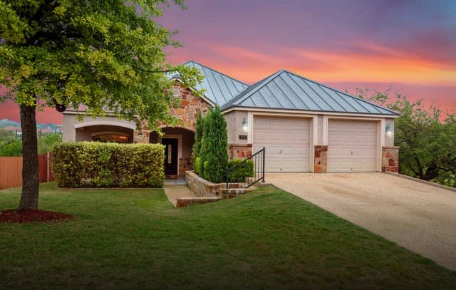 rental at 911  Sutters Rim in San Antonio, TX — photo 1