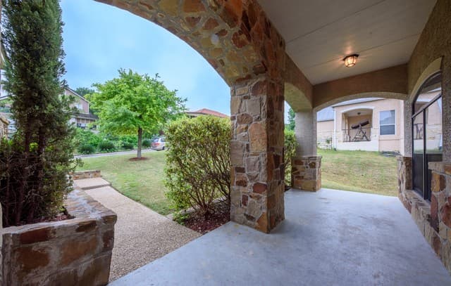 rental at 911  Sutters Rim in San Antonio, TX — photo 4
