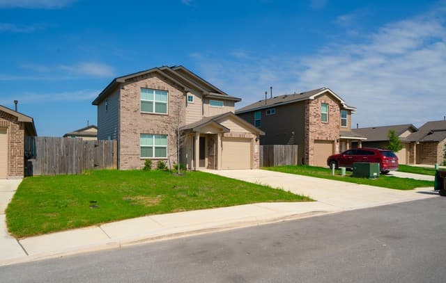 rental at 6835  Capriccio Spirit in San Antonio, TX — photo 2