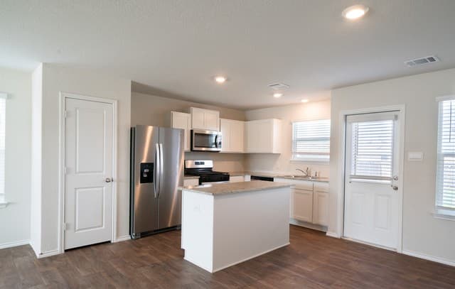 rental at 6835  Capriccio Spirit in San Antonio, TX — photo 5