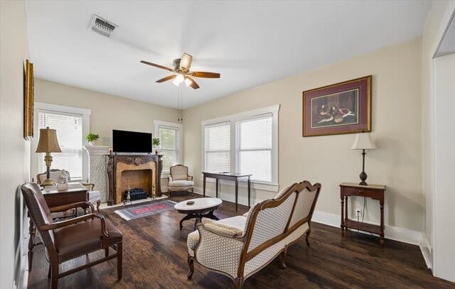 rental at 842 E Guenther St Unit 2 in San Antonio, TX — photo 5