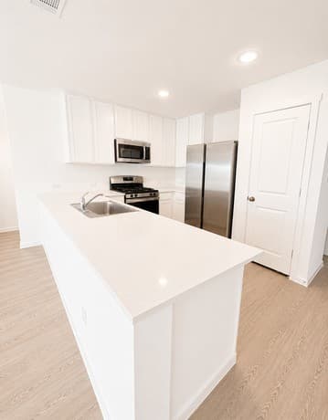 rental at 7423  Spinel Way in San Antonio, TX — photo 3