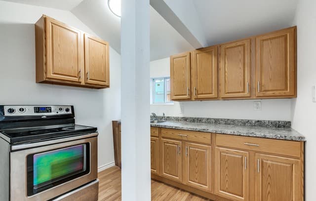 2-bedroom rental at 1225 Saltillo in San Antonio, TX — photo 1