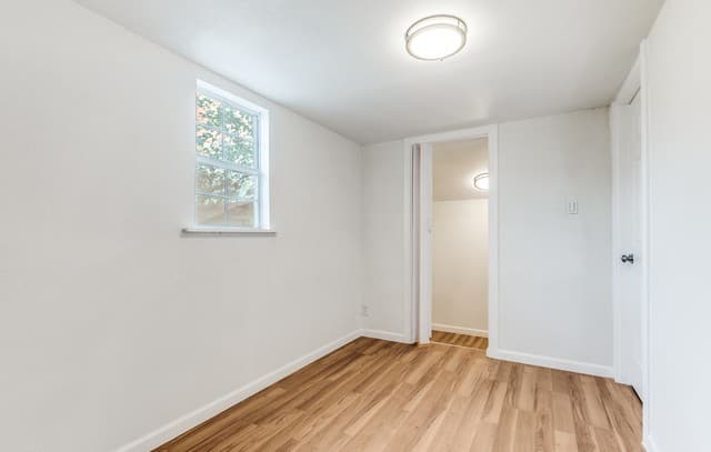 2-bedroom rental at 1225 Saltillo in San Antonio, TX — photo 5