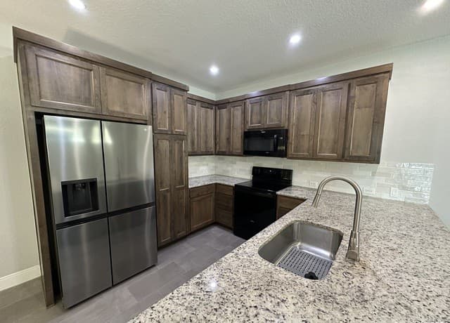 rental at 128  Magnolia Cir in Boerne, TX — photo 5
