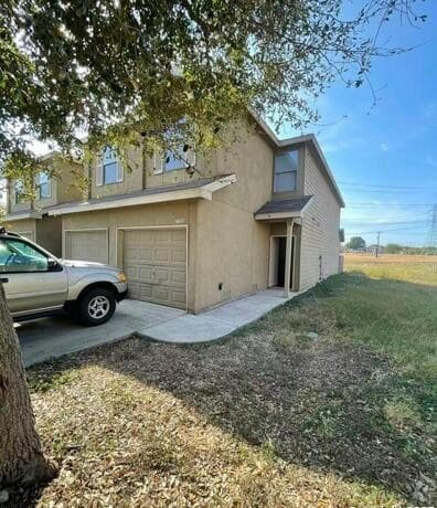 rental at 7301  Longing Unit UNIT 3 in San Antonio, TX — photo 2