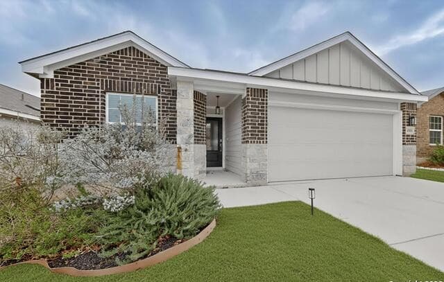 rental at 6806  Bale Rdg in San Antonio, TX — photo 3
