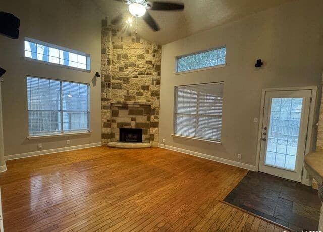 rental at 10118  Mission Crk in Converse, TX — photo 5