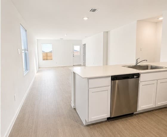 rental at 7507  Adam Star in San Antonio, TX — photo 4