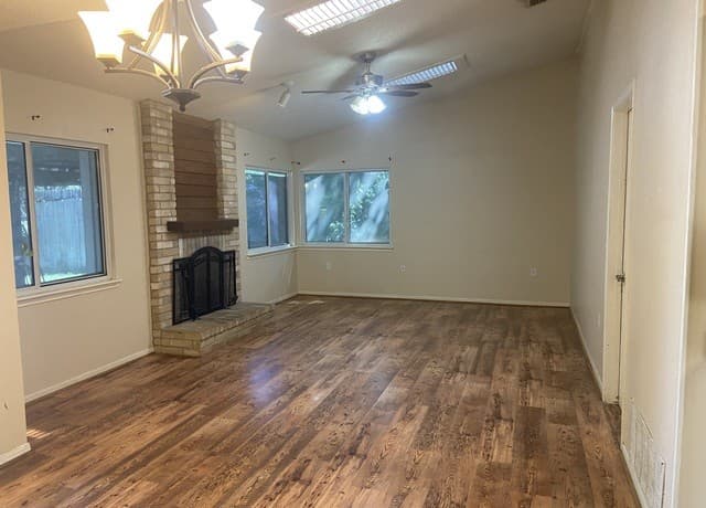 rental at 8558  Marathon in Universal City, TX — photo 1