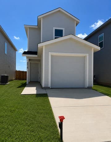 rental at 6510  Dali Bnd in San Antonio, TX — photo 2