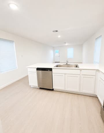 rental at 6510  Dali Bnd in San Antonio, TX — photo 4