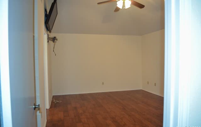 rental at 7501  Forest Echo in Live Oak, TX — photo 4